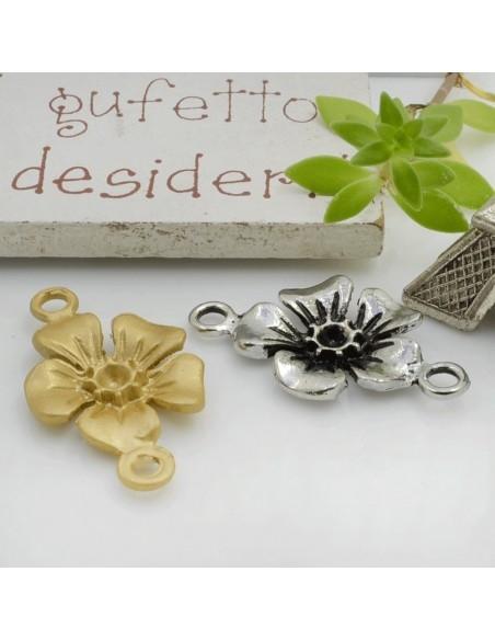 Ciondolo connettore fiore in zama oro e argento rodiato 30 x 17 mm 2pz Gioie d'Oriente