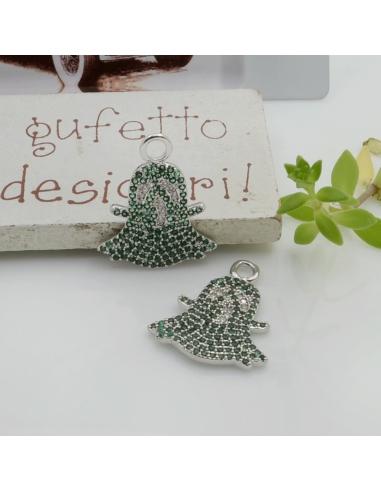 Ciondolo fantasmino in ottone argento con zirconi verdi 20x17mm 1pz Gioie d'Oriente