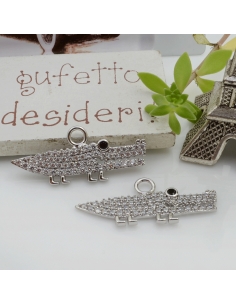 Ciondolo coccodrillo in ottone con zirconi bianchi 13x30mm 1pz Gioie d'Oriente 2