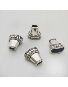 Terminale per cordoncini copri nodo in metallo colori varianti 16 x 6 mm 4pz Gioie d'Oriente 2