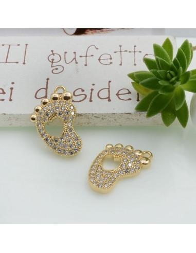 Ciondolo piedino in ottone con zirconi 18x12mm oro 1pz Gioie d'Oriente
