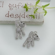 Ciondolo orsetto in ottone con zirconi 23x12mm 1pz Gioie d'Oriente 2