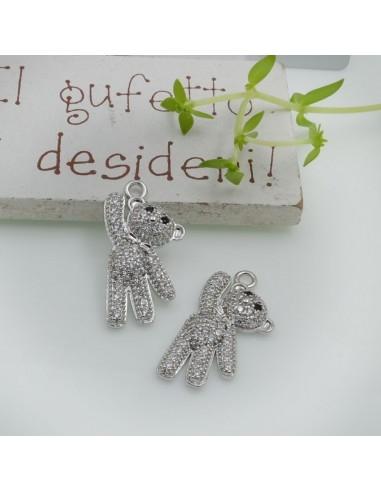 Ciondolo orsetto in ottone con zirconi 23x12mm argento 1pz Gioie d'Oriente