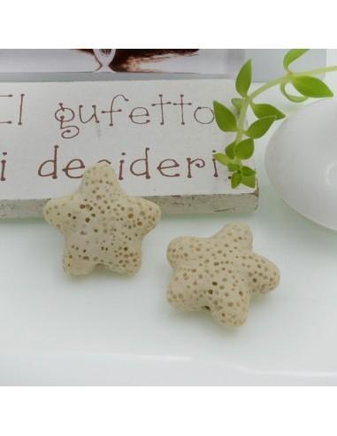 Perline in pietra lavica a stella Panna 20mm 2pz - Gioie d'Oriente