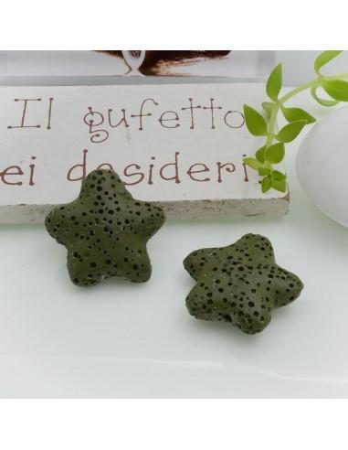 Perline in pietra lavica a stella Verde militare 20mm 2pz - Gioie d'Oriente