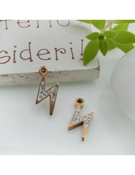 Ciondolo fulmine in acciaio oro rosa con zirconi bianchi 14 x 6 mm 1pz Gioie d'Oriente