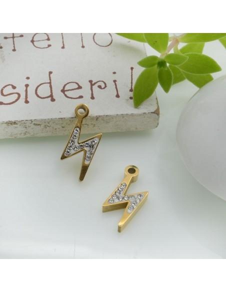 Ciondolo fulmine in acciaio oro con zirconi bianchi 14 x 6 mm 1pz Gioie d'Oriente
