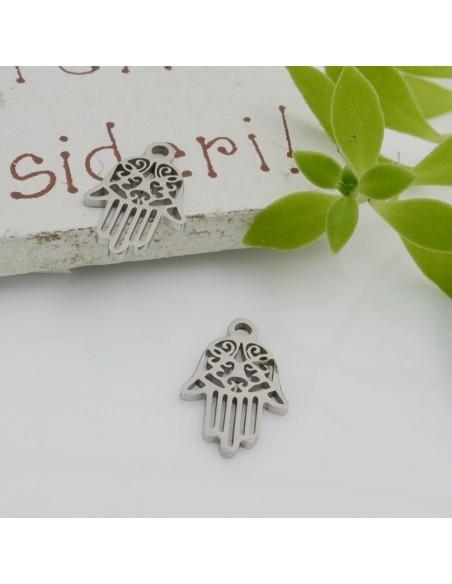 Ciondolo Mano di Fatima in acciaio inossidabile 9.5x15 mm 1pz colore rodio Gioie d'Oriente