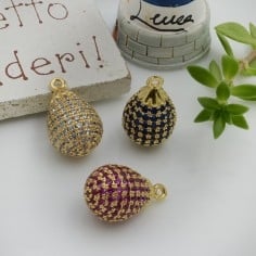 Ciondolo goccia in ottone oro con zirconi fucsia 16x10mm 1pz Gioie d'Oriente