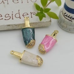 Ciondolo gelato smaltato in ottone oro con zirconi 20x8mm 1pz Gioie d'Oriente
