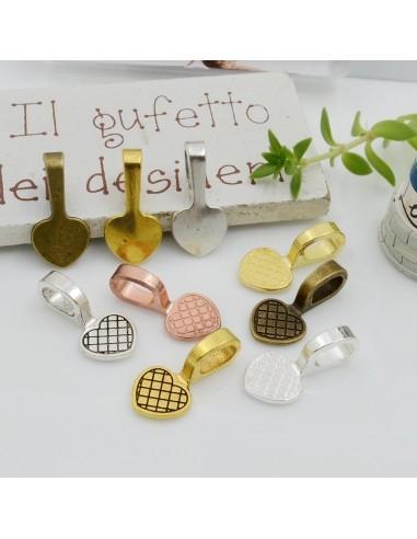 Supporto per pendenti a forma di cuore, colori vari, incollaggio facile 19x9.5mm, 5 pezzi, marchio GDO