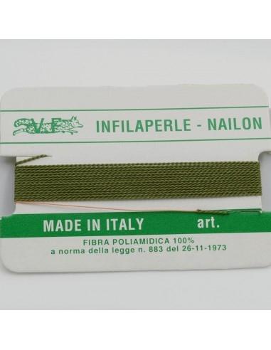 Filo nylon infilaperle di colore verde salvia con ago di diverse misure - GDO