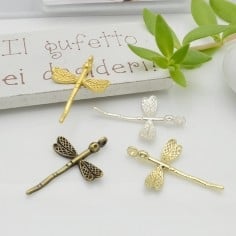 Ciondolo forma libellula in zama argento 19x28 mm 1pz Gioie d'Oriente