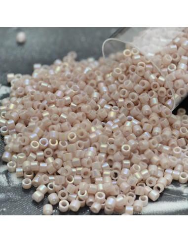 Perline delica Miyuki 11/0 Opaque Pink Champagne AB confezione da 10g Misurano 1.6mm | GDO