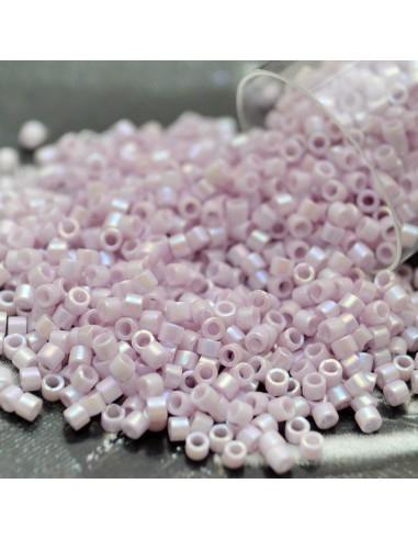 Perline delica Miyuki 11/0 Opaque Pale Rose AB confezione da 10g Misurano 1.6mm | GDO