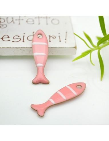 Ciondolo smaltato da ambo i lati a righe a forma di pesce 8x28mm 1pz|GDO