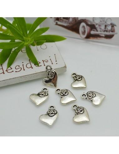 Ciondoli cuore con rosa in lega di metallo rodio 13x11 mm 7pz Gioie d'Oriente