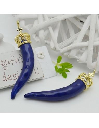 Ciondolo peperoncino di ceramica blu con corona oro 76x16m 1 pz| GDO