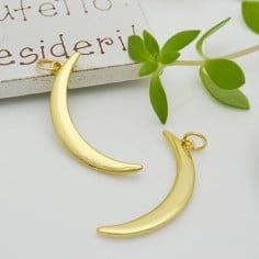 Ciondolo luna sottile in ottone oro 12x31 mm 1pz Gioie d'Oriente