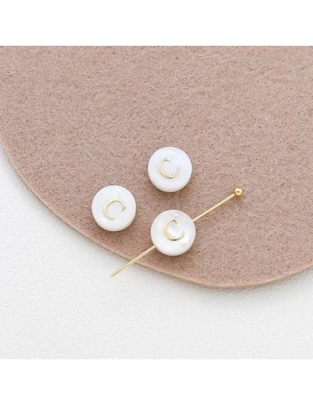 Perline in Madreperla con Lettere dell'Alfabeto con foro passante 8mm 1pz | GDO