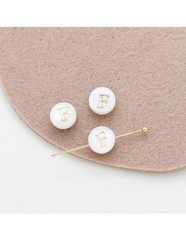 Perline in Madreperla con Lettere dell'Alfabeto con foro passante 8mm 1pz | GDO
