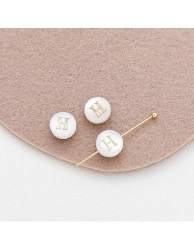 Perline in Madreperla con Lettere dell'Alfabeto con foro passante 8mm 1pz | GDO