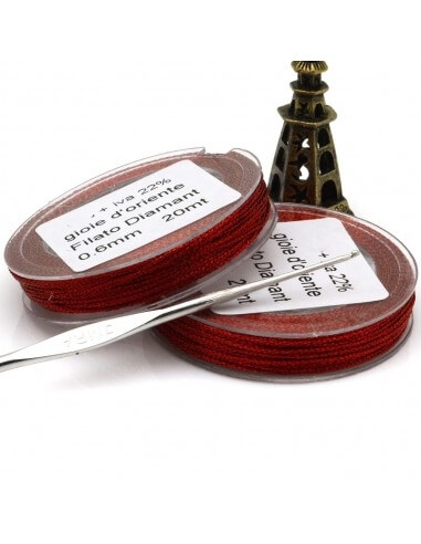 Filo per uncinetto in lurex colore rosso 0.6mm 20mt|GDO