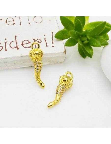 Ciondolo corno in ottone con zirconi oro e rodio 1pz misure varie Gioie d'Oriente
