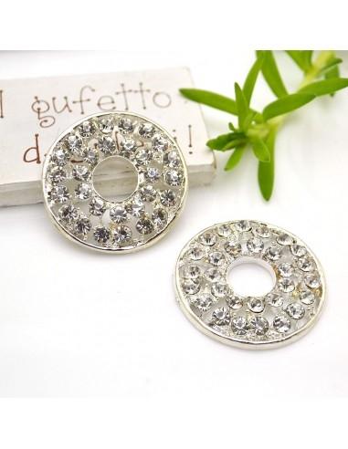 Ciondolo rotondo traforato in metallo argento con strass 30mm 1pz Gioie d'Oriente