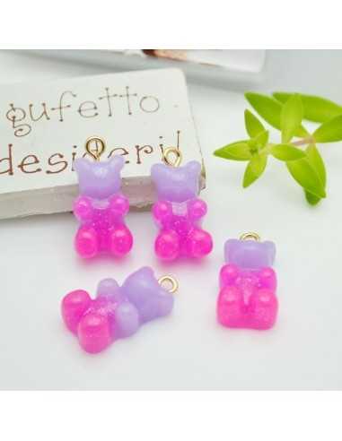 Ciondolo Orsetto in resina colore lilla-fucsia sfumato con brillantini 22x12mm 2pz | GDO