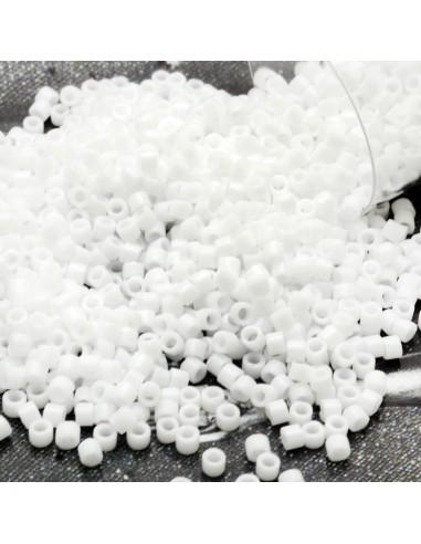 perline delica Miyuki 11/0 Matte White confezione da 10g Misurano 1.6mm| GDO