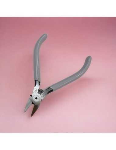 Pinze da taglio 135mm in acciaio inox, ideali per lavori di precisione.|GDO