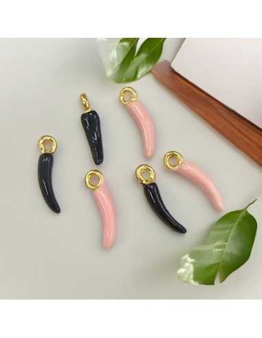 Ciondoli Peperoncino Nero e Rosa Antico 4x19 mm in Ottone Dorato | GDO