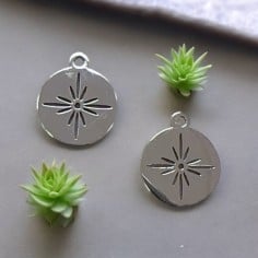 Ciondolo medaglietta stella in acciaio inossidabile 12x14 mm 1pz colori vari Gioie d'Oriente 2