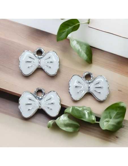 Ciondolo smaltato bianco a forma di Fiocco con base in ottone argento 8x12mm 2pz | GDO