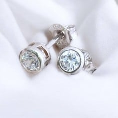 Orecchini Punto Luce Tondi in Argento 925 con Zircone trasparente