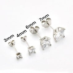 Orecchini punto luce quadrato in argento 925 con zircone trasparente 2
