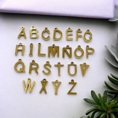 Ciondolo lettera alfabeto in acciaio inossidabile oro 6x10 mm 1pz Gioie d'Oriente