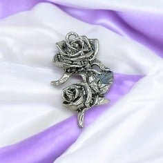 Ciondolo rose in lega di metallo argento antico 49x28 mm 1pz Gioie d'Oriente