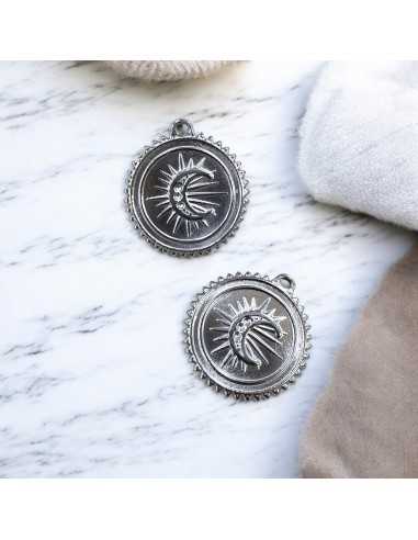 Ciondolo medaglia con luna centrale in acciaio inox variante acciaio 18x20 mm Gioie d'Oriente