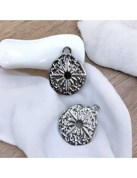 Ciondolo medaglia martellata con foro centrale in acciaio inox variante acciaio 18x23 mm Gioie d'Oriente