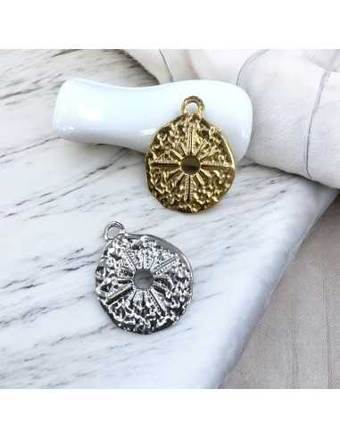Ciondolo medaglia martellata con foro centrale in acciaio inox 18x23 mm 1pz Gioie d'Oriente