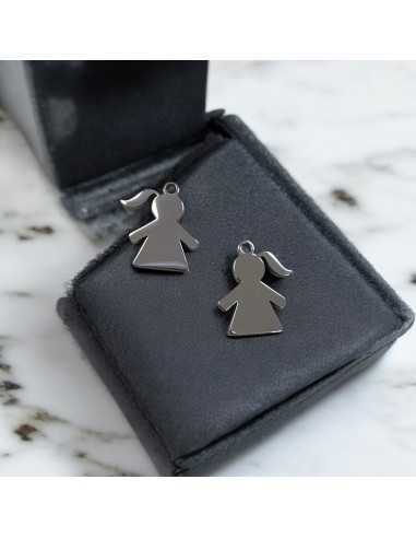 Ciondolo bimba in acciaio inox lucido variante rodio 11x15 e 13x15 mm Gioie d'Oriente