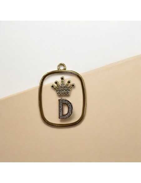Piastra in resina con lettera D e corona con strass 22x30mm 1pz Gioie d'Oriente