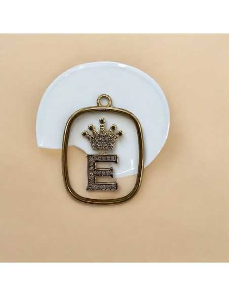 Piastra in resina con lettera E e corona con strass 22x30mm 1pz Gioie d'Oriente