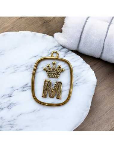 Piastra in resina con lettera M e corona con strass 22x30mm 1pz Gioie d'Oriente