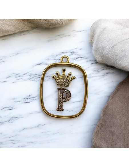 Piastra in resina con lettera P e corona con strass 22x30mm 1pz Gioie d'Oriente