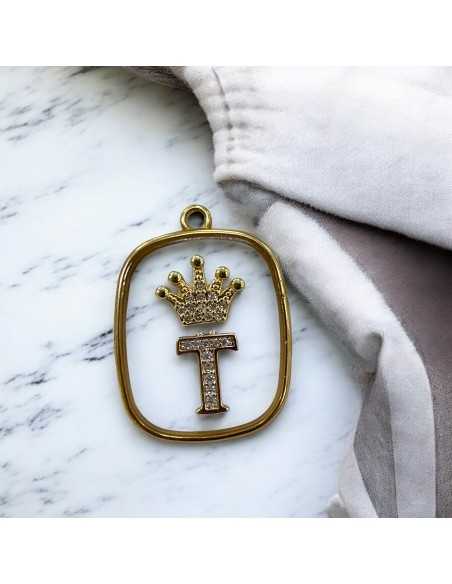 Piastra in resina con lettera T e corona con strass 22x30mm 1pz Gioie d'Oriente