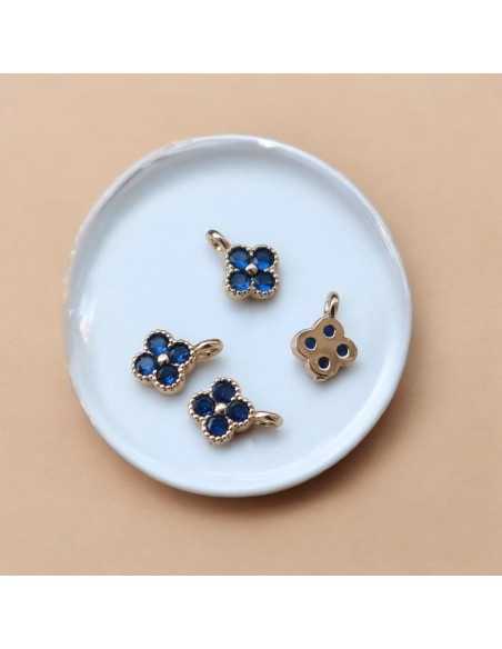Mini charm fiore in ottone con zirconi blu zaffiro 7x10mm 1pz Gioie d'Oriente