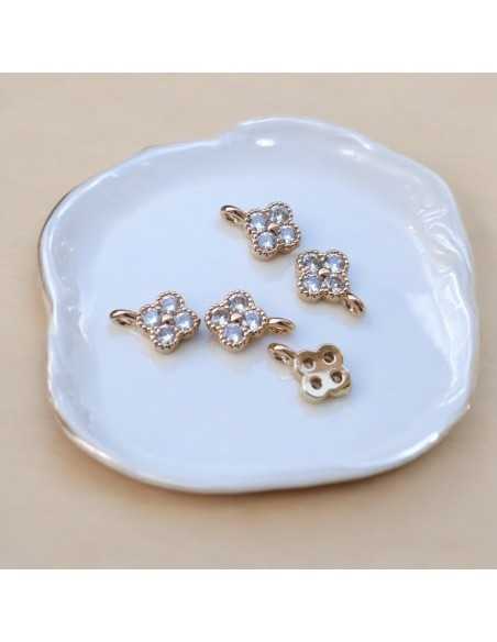 Mini charm fiore in ottone con zirconi bianchi 7x10mm 1pz Gioie d'Oriente